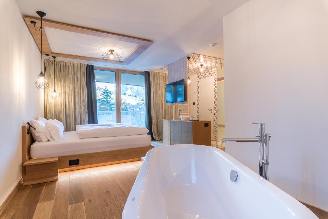 Hotel Tofana Сан-Кассиано Экстерьер фото